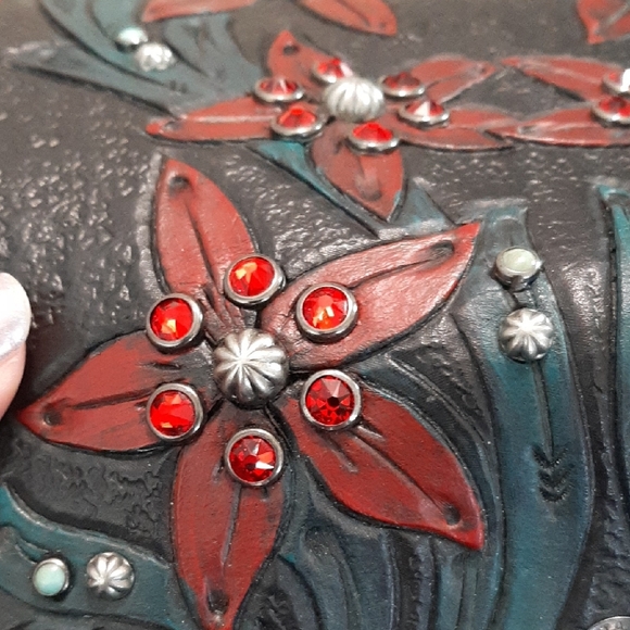 Heritage Brand Black and Red Floral Mini - Picture 3 of 11